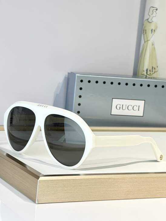 Picture of Gucci Sunglasses _SKUfw79683651fw